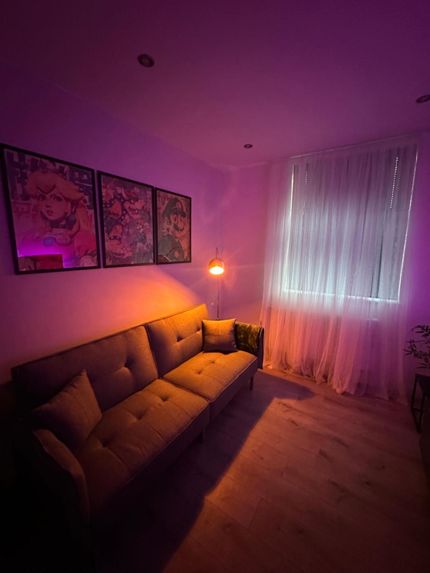 Retro Suite A Luxury Apartment With King Size Bed Wii Games And Entertainment Leicester Exterior photo
